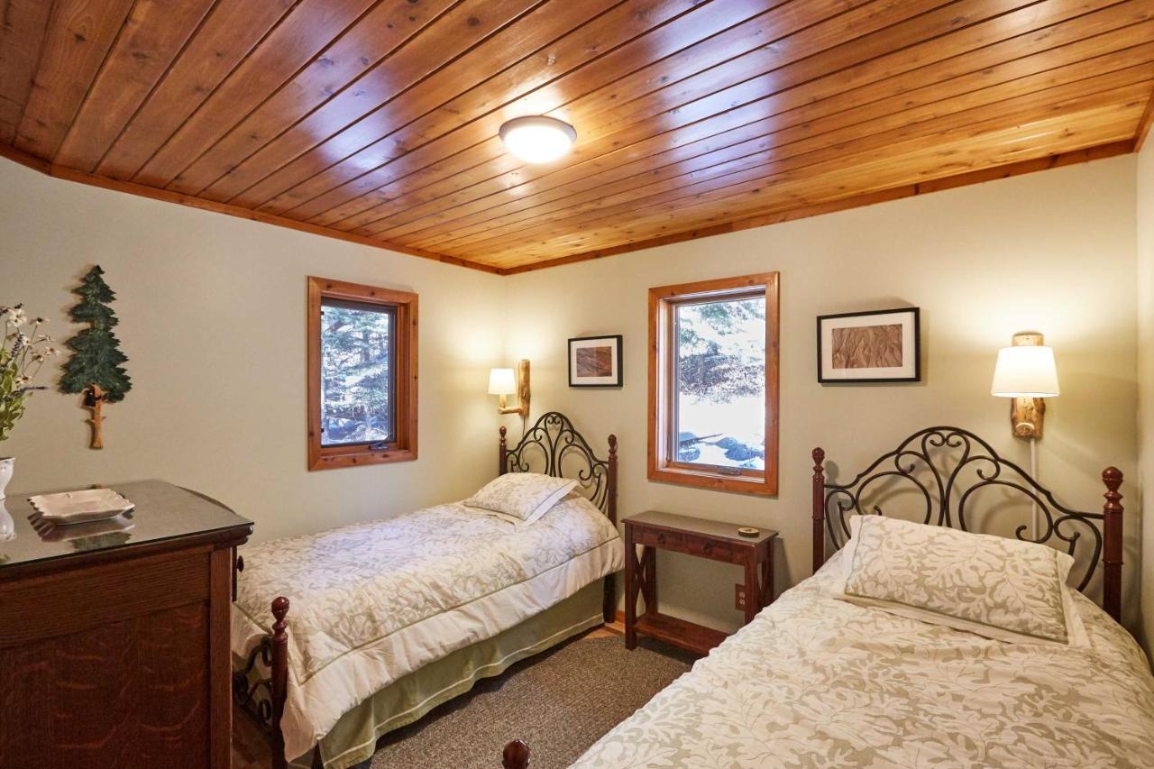 Reflections Cabin On Lake Superior - Near Lutsen Schroeder Exterior photo